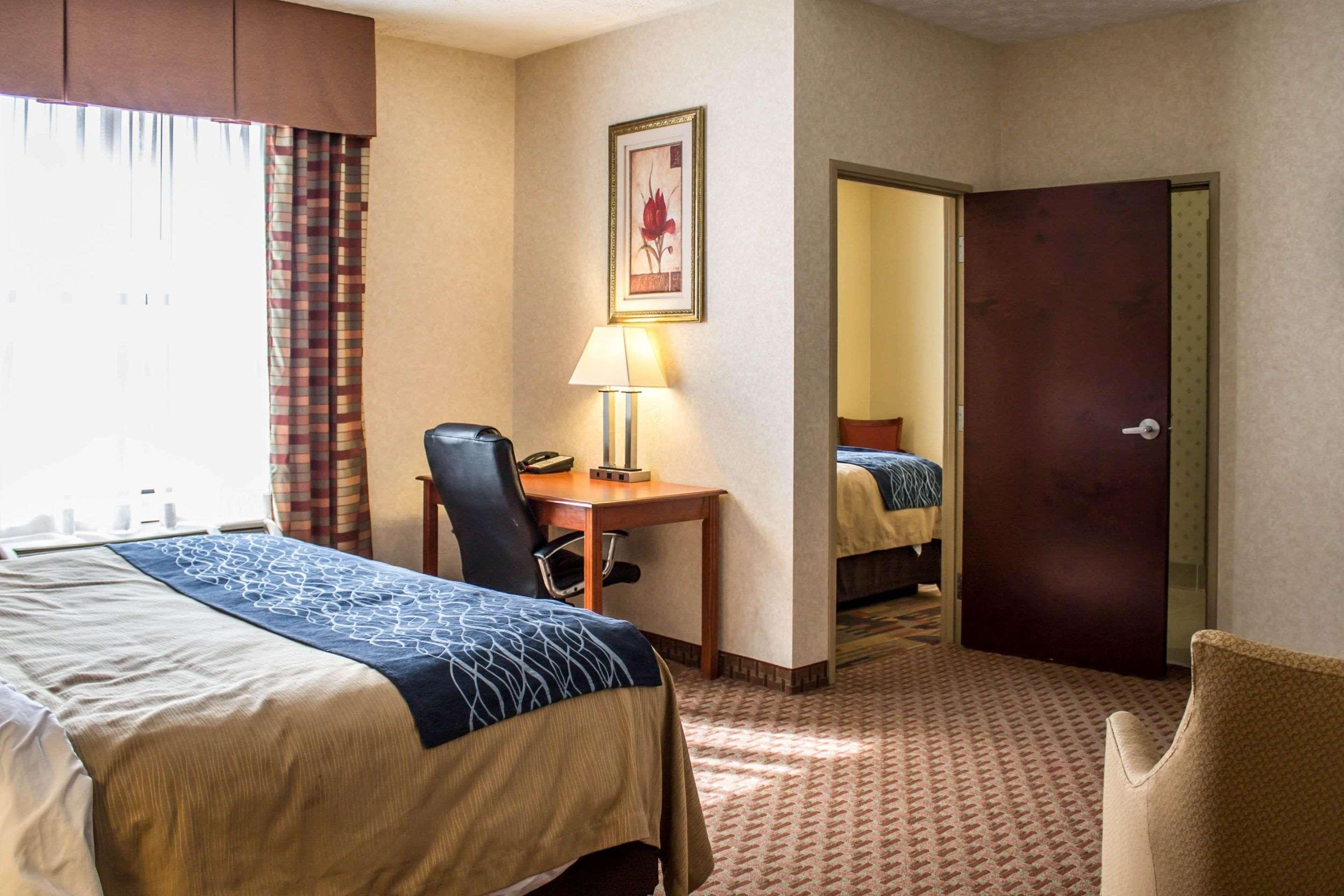 Comfort Inn & Suites Kent - University Area 外观 照片