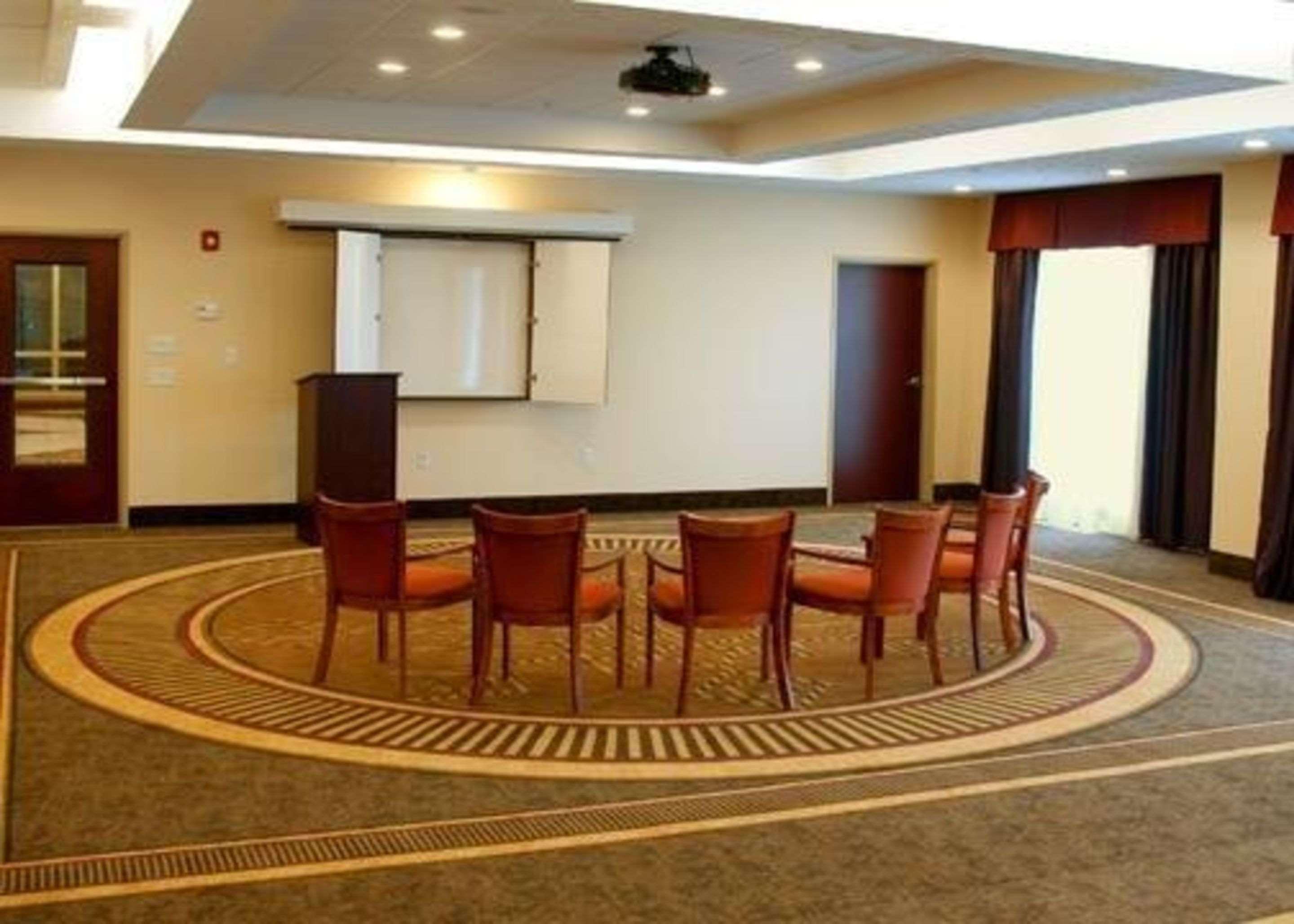 Comfort Inn & Suites Kent - University Area 外观 照片