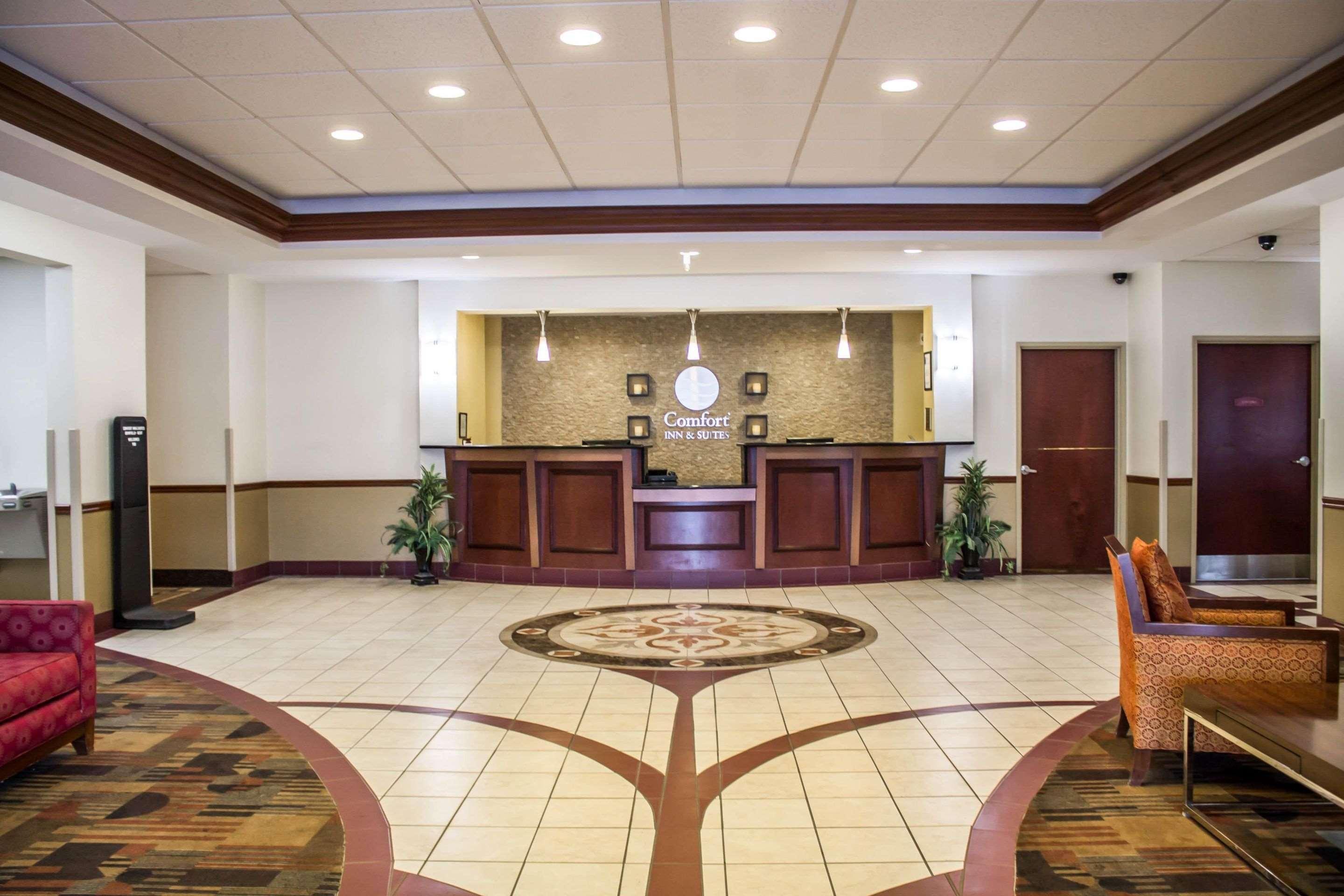 Comfort Inn & Suites Kent - University Area 外观 照片