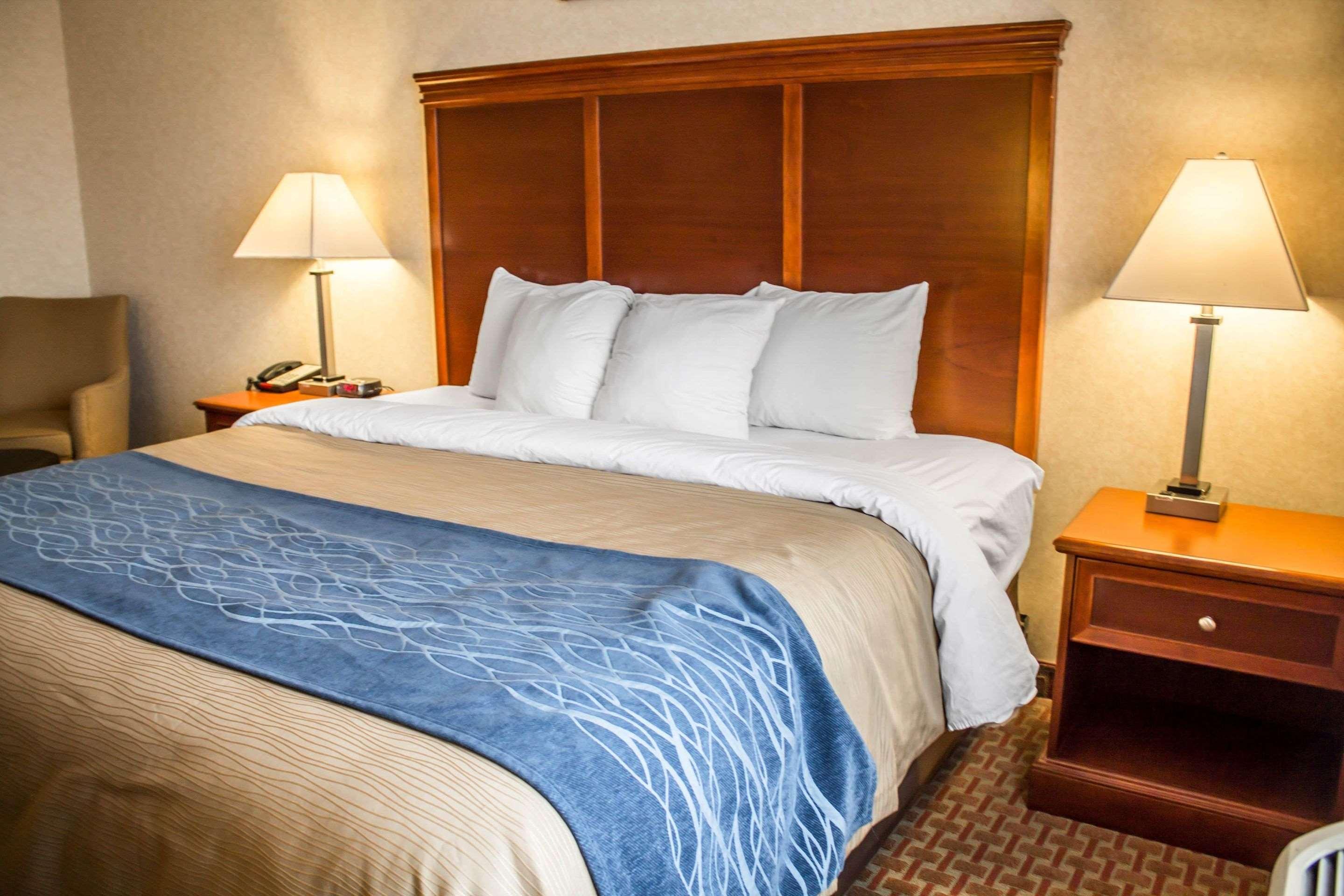 Comfort Inn & Suites Kent - University Area 外观 照片