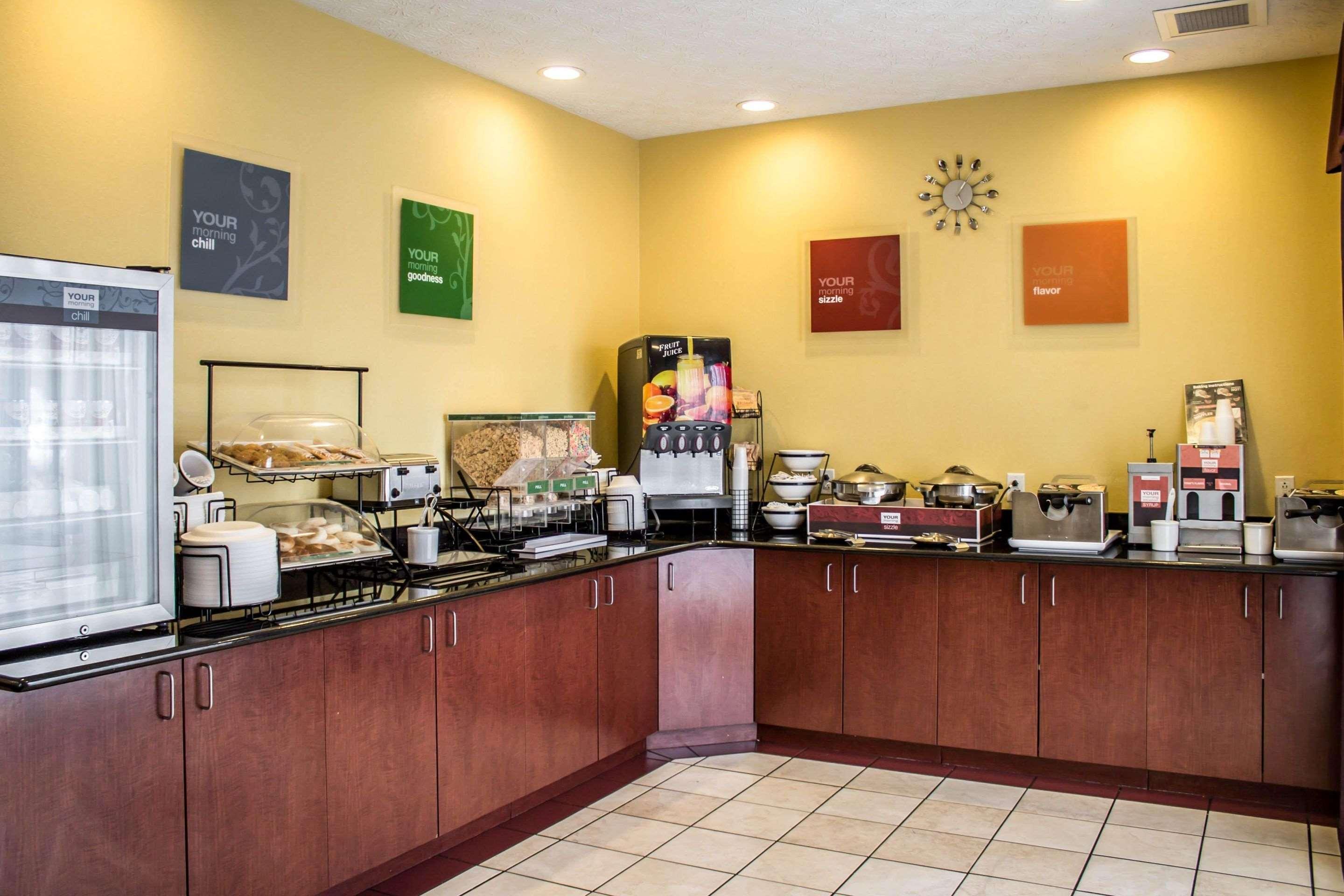 Comfort Inn & Suites Kent - University Area 外观 照片
